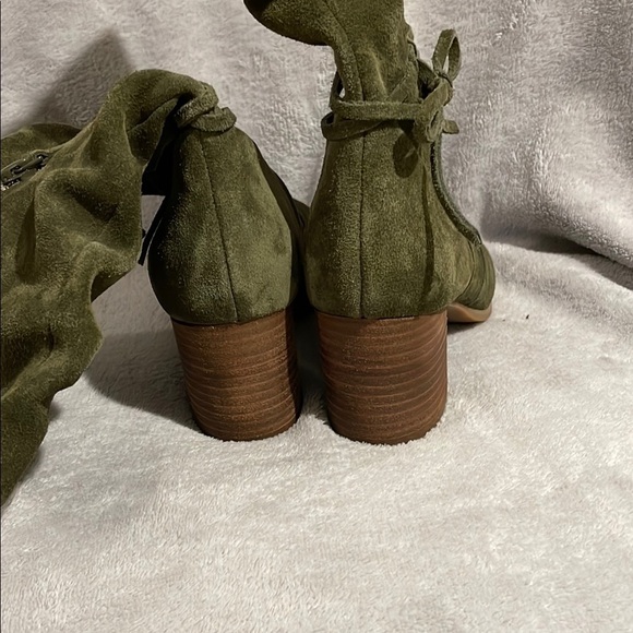 Violet & Red Green Suede Heeled Tall Boots with Box Detail and Mid-Calf Design - Picture 6 of 10